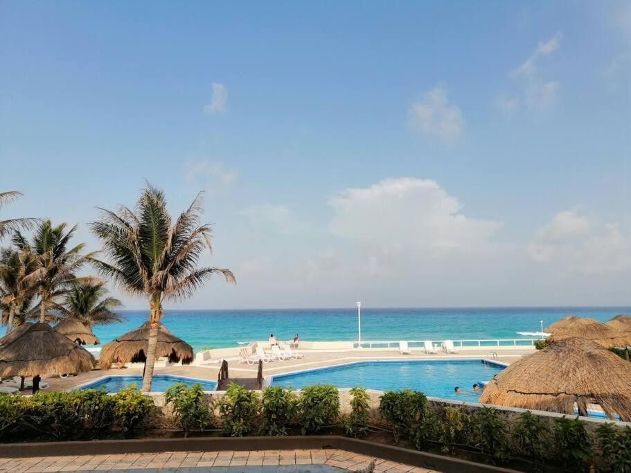 Confortable Depa En Condominio Frente Al Mar! 坎昆 外观 照片