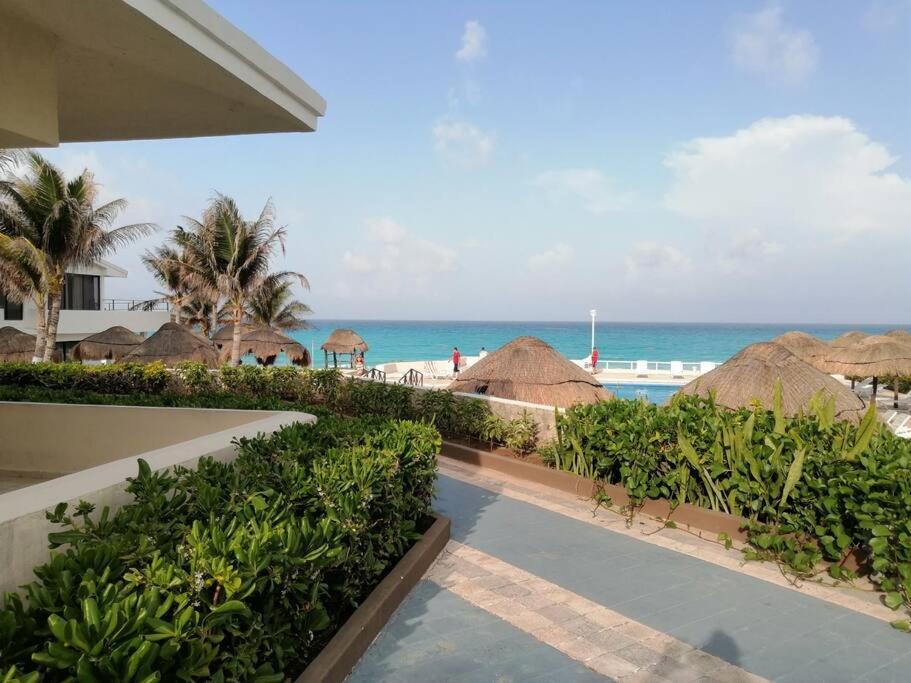 Confortable Depa En Condominio Frente Al Mar! 坎昆 外观 照片